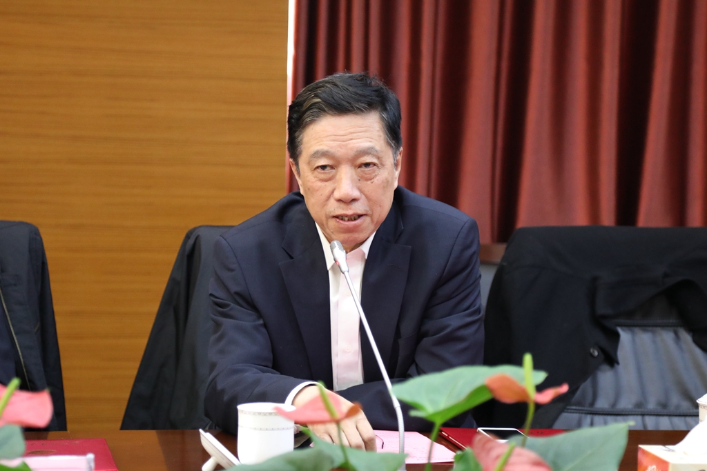 中国科学学与科技政策研究会副理事长、原科技部政策法规司巡视员李新男发言.jpg