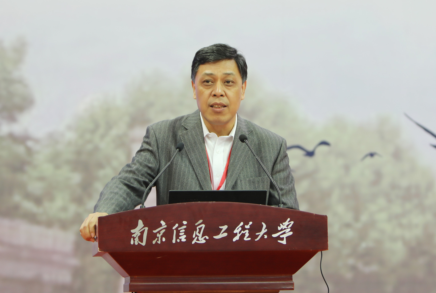 潘教峰.jpg