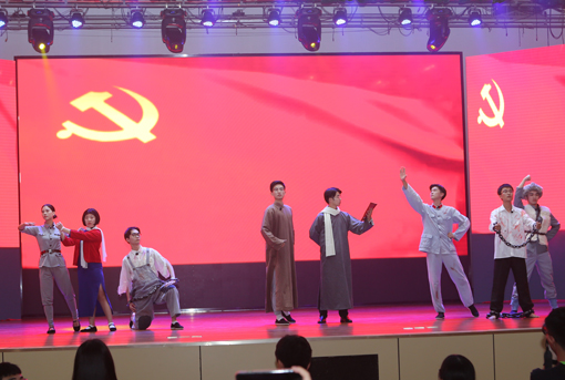 7.配乐诗朗诵.jpg