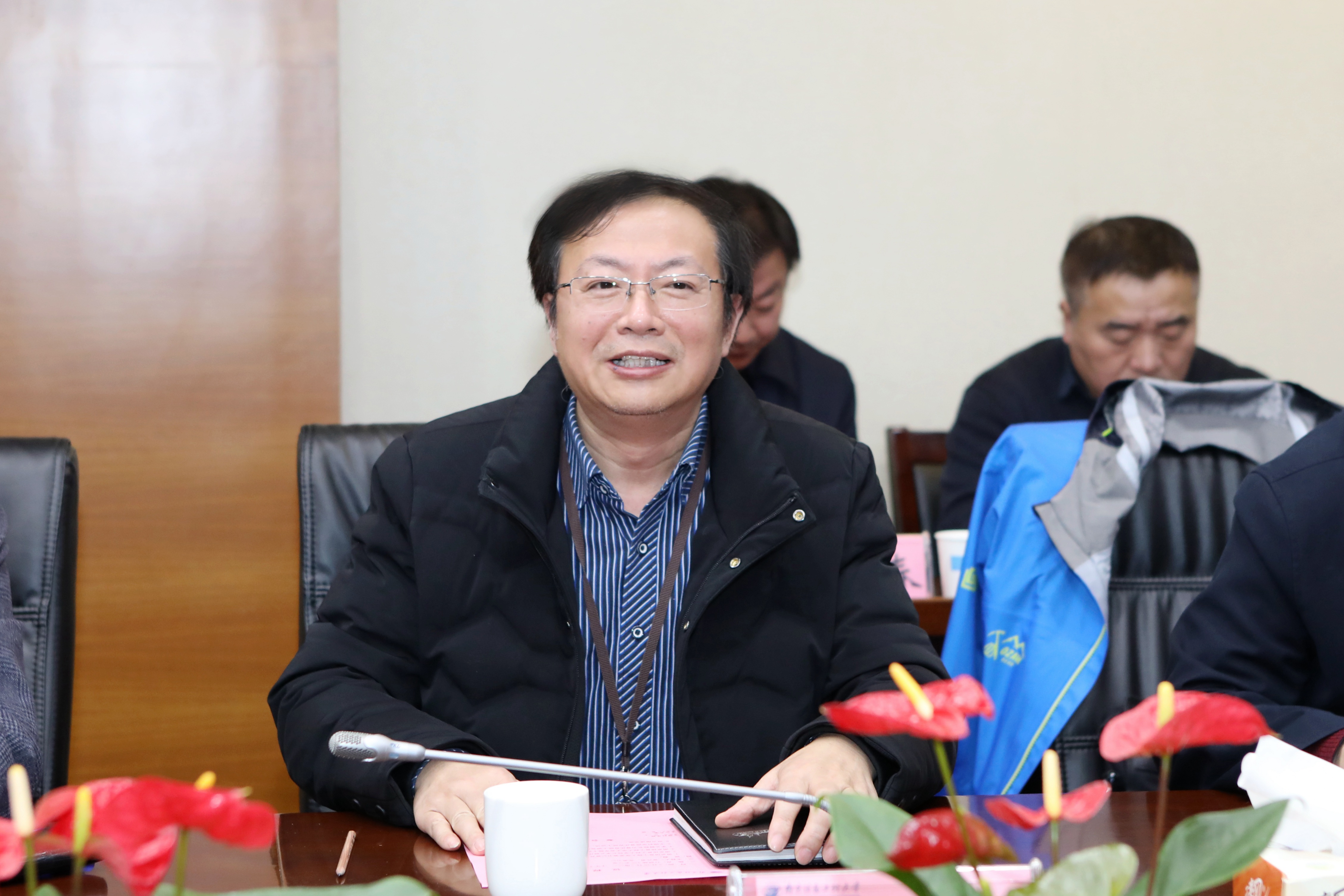 党委书记管兆勇致辞