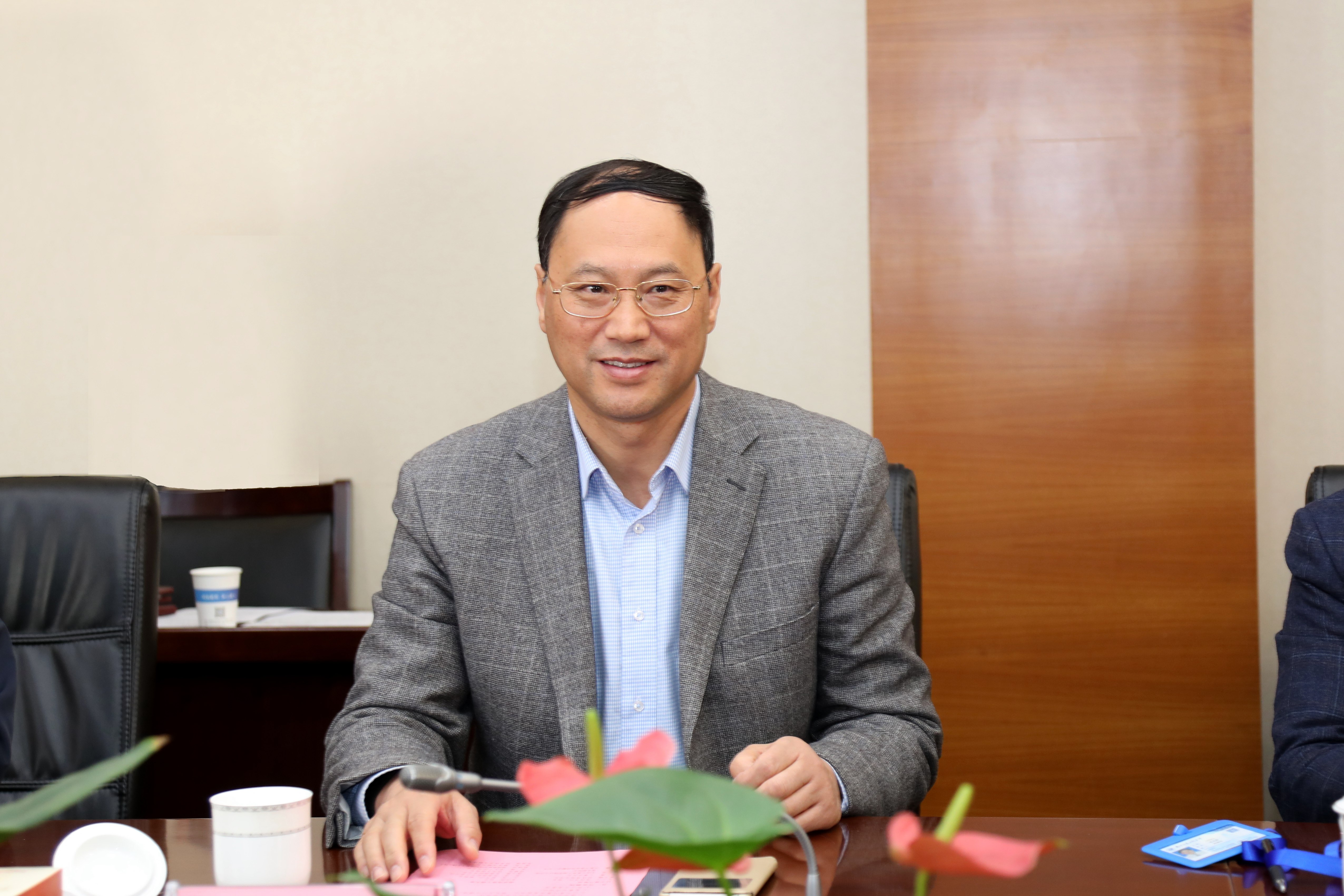 副书记、副校长王尧主持