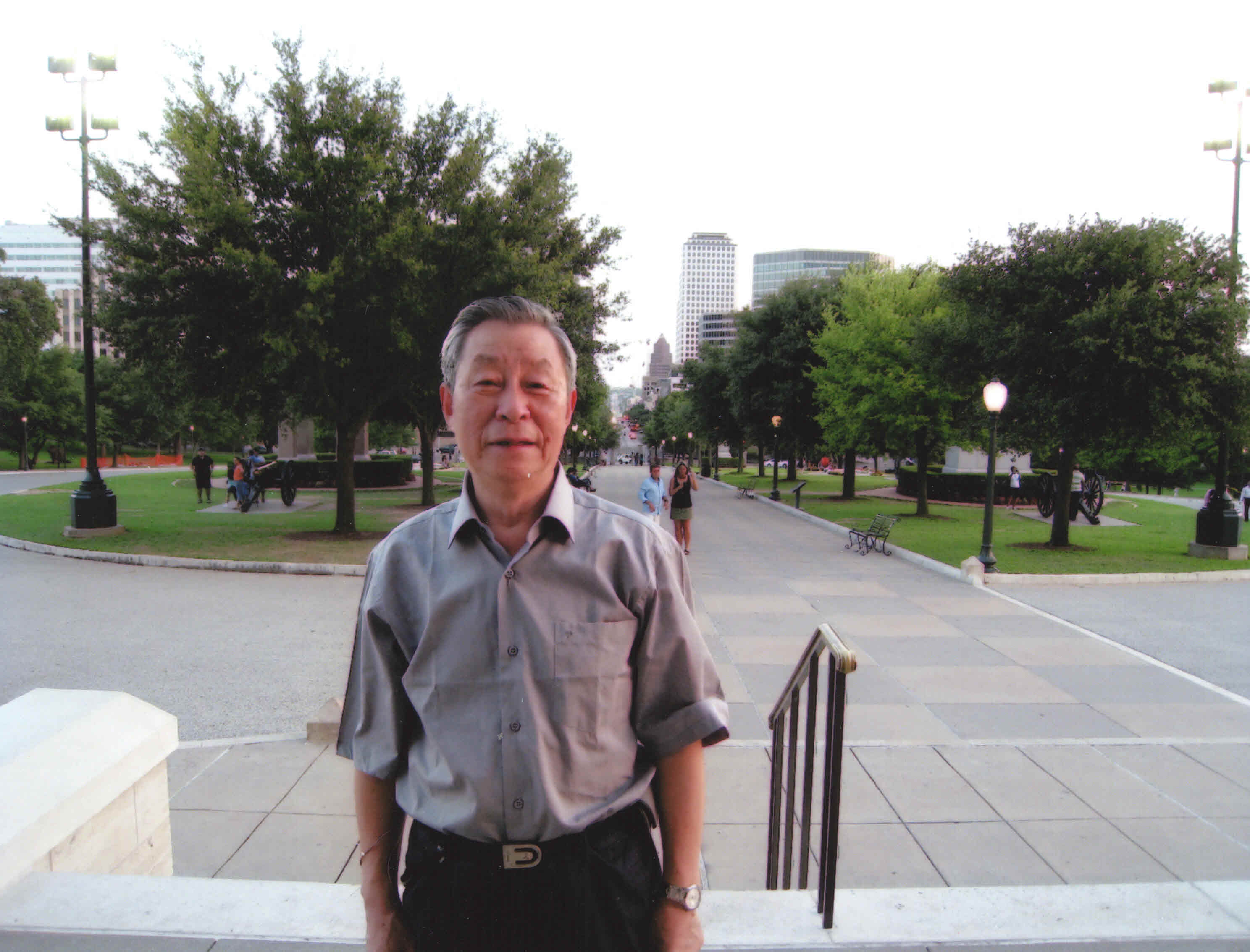 吕继成老师照片 (2).jpg 吕继成老师照片 (2).jpg